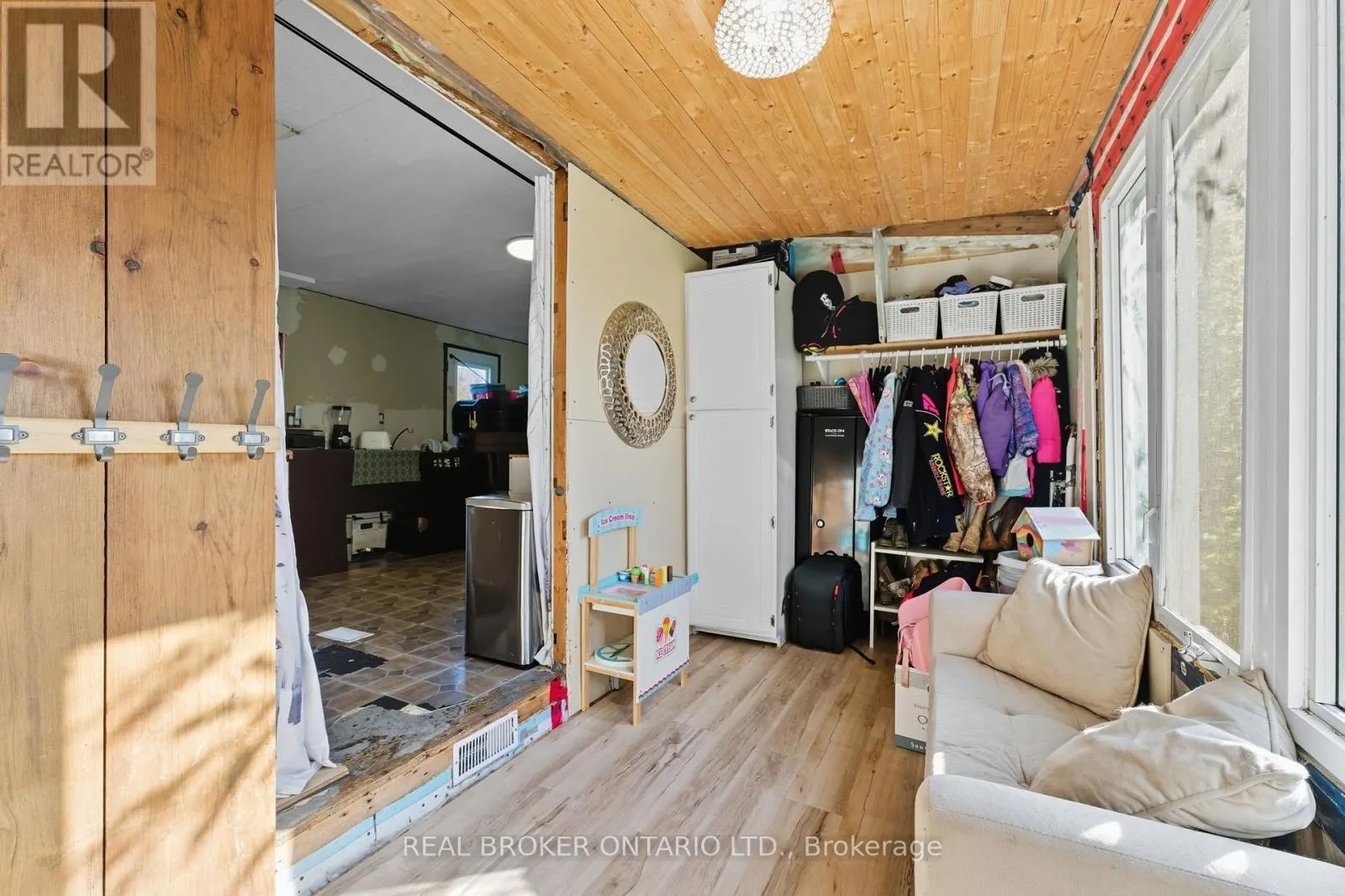 1011 WHITNEY ROAD