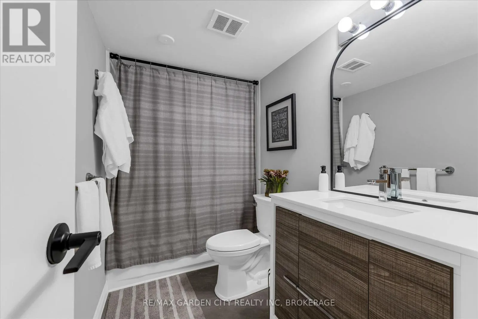 1111 - 7 GALE CRESCENT, #1111