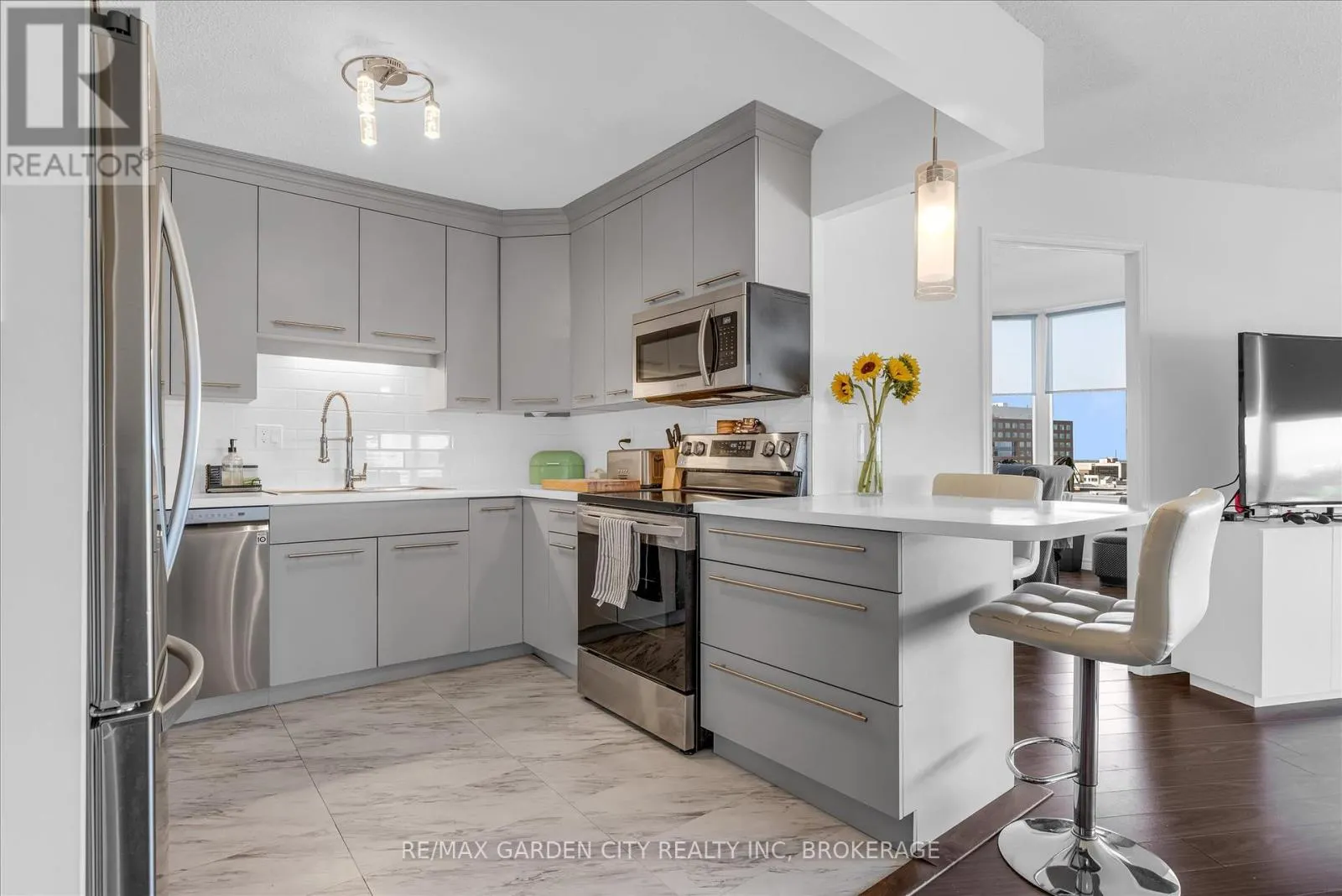 1111 - 7 GALE CRESCENT, #1111