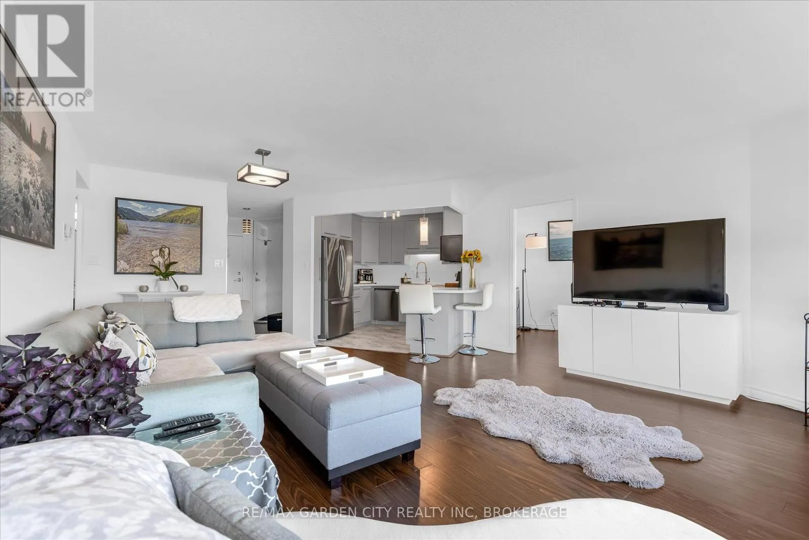 1111 - 7 GALE CRESCENT, #1111
