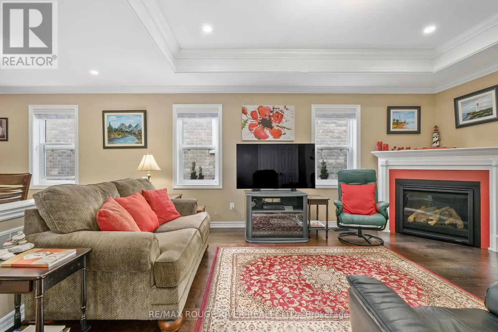 378 LONSBERRY DRIVE