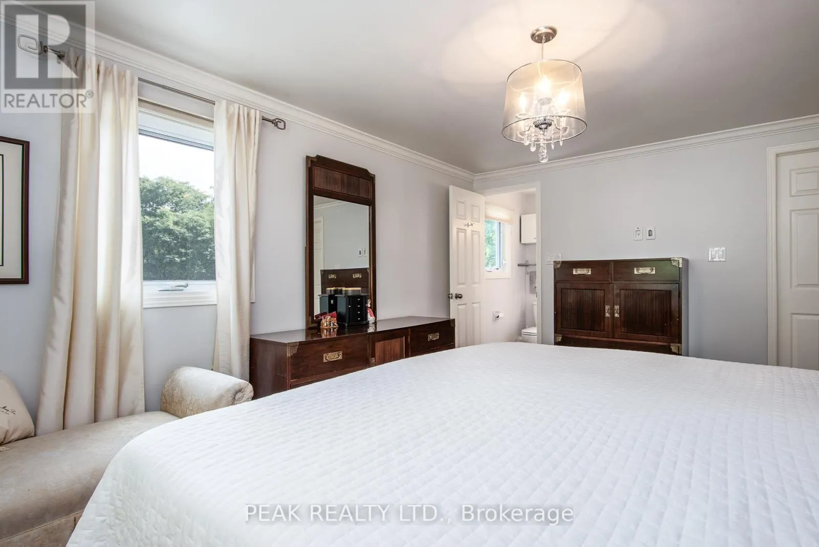 500 FOXHILL PLACE