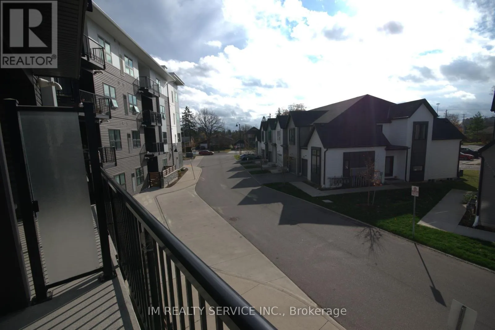 2 - 110 FERGUS AVENUE