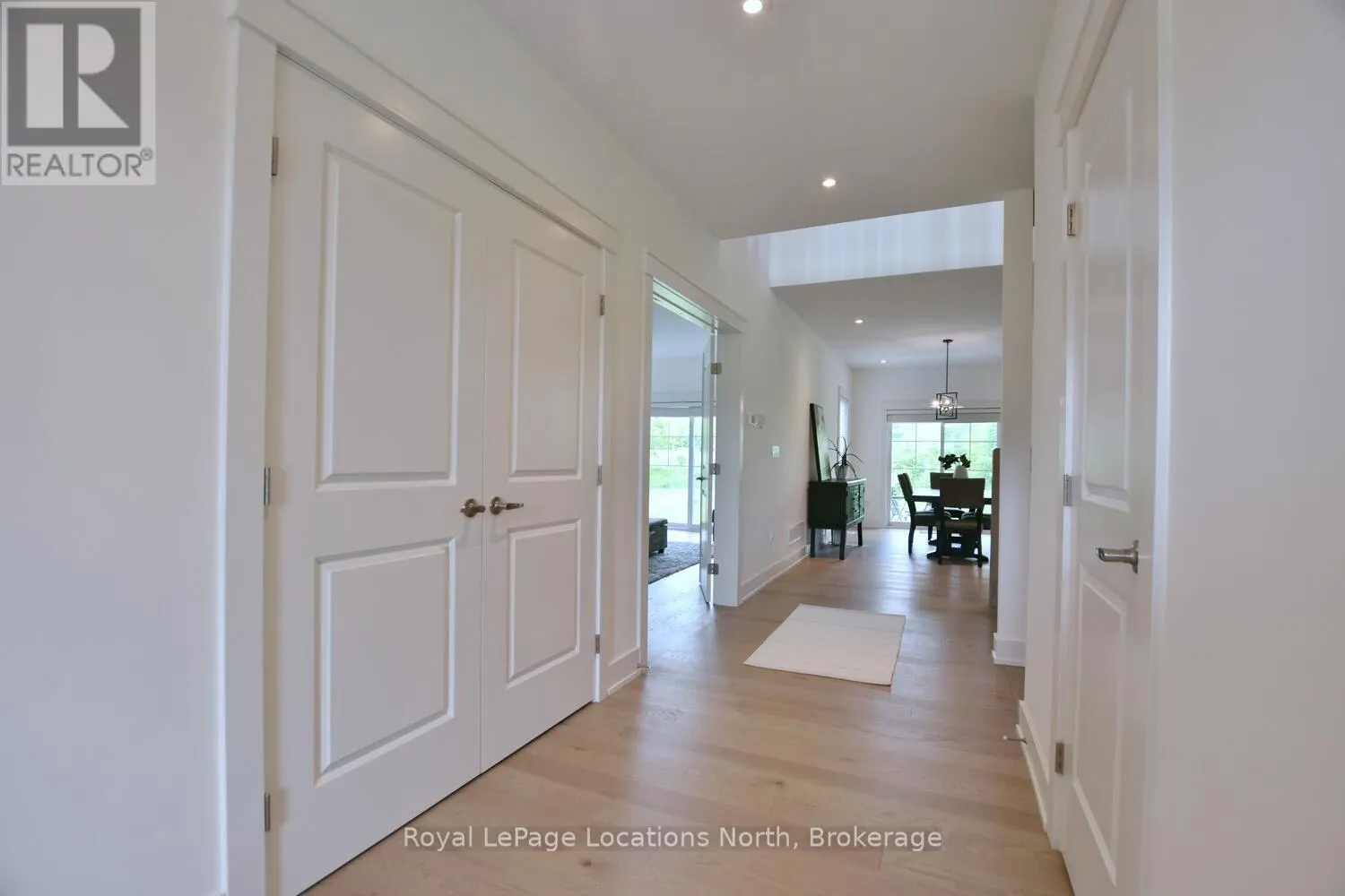 216 SNOWBERRY LANE