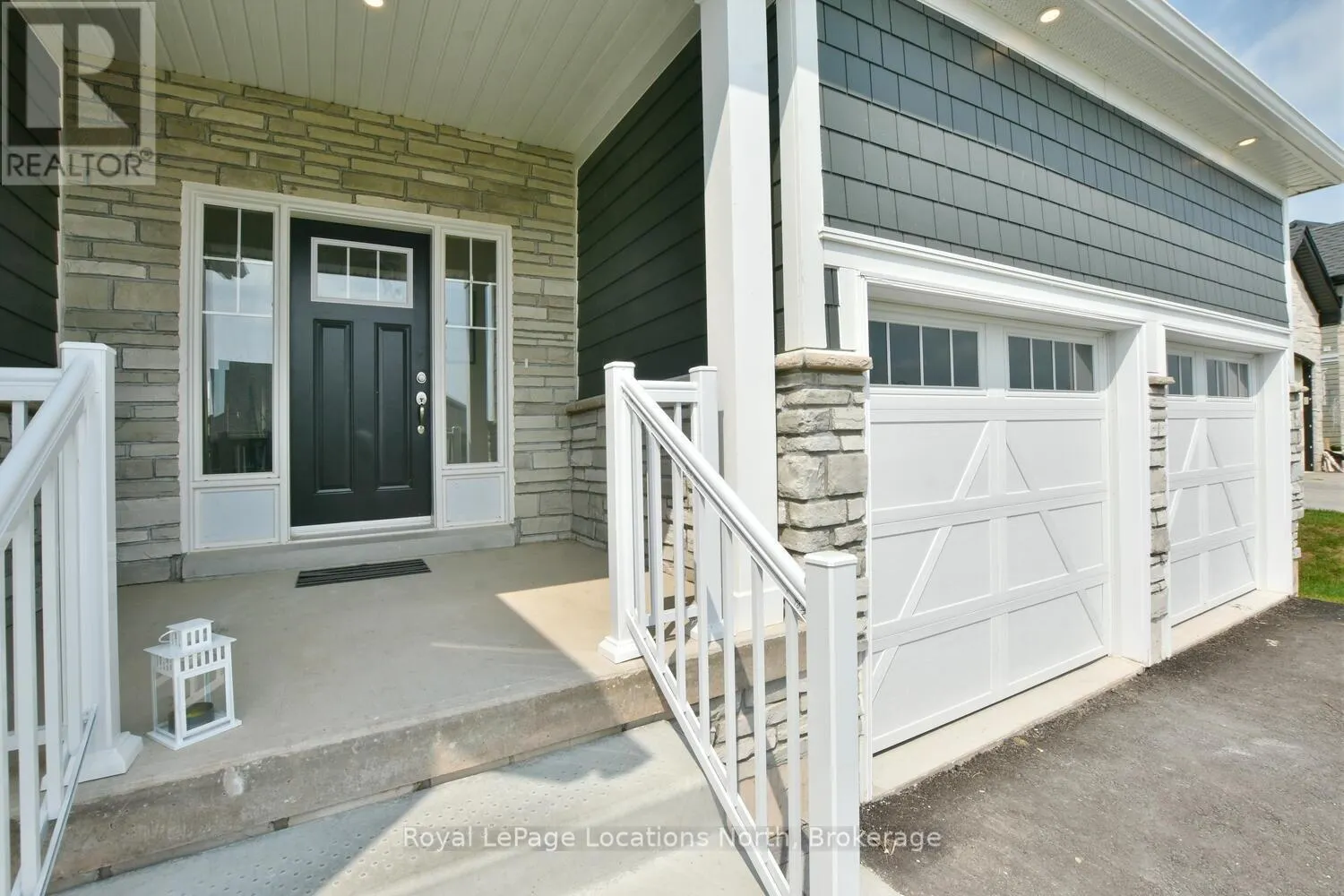216 SNOWBERRY LANE