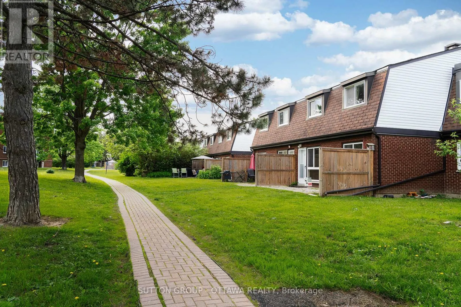 39J - 1958 JASMINE CRESCENT