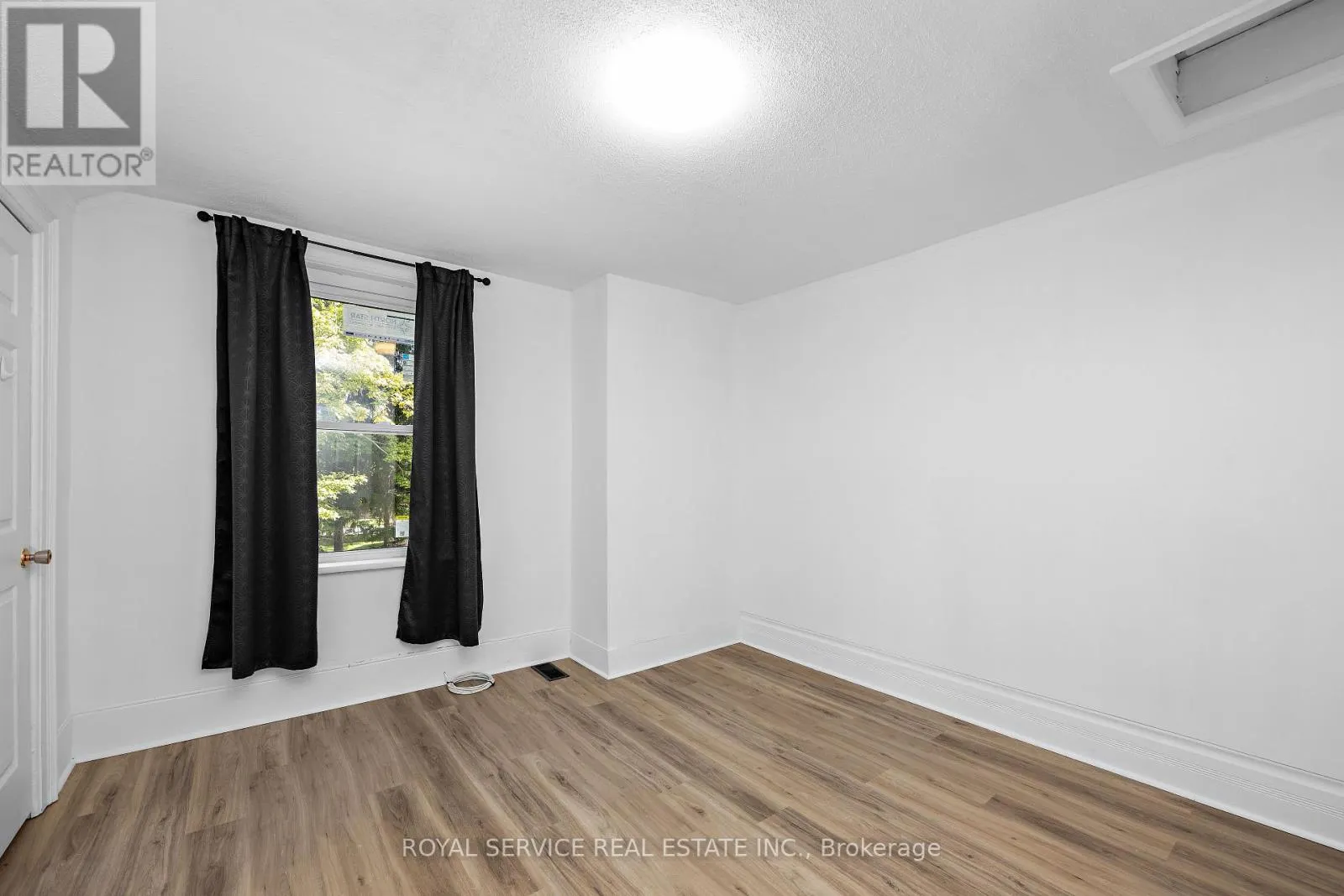 73 KING STREET W