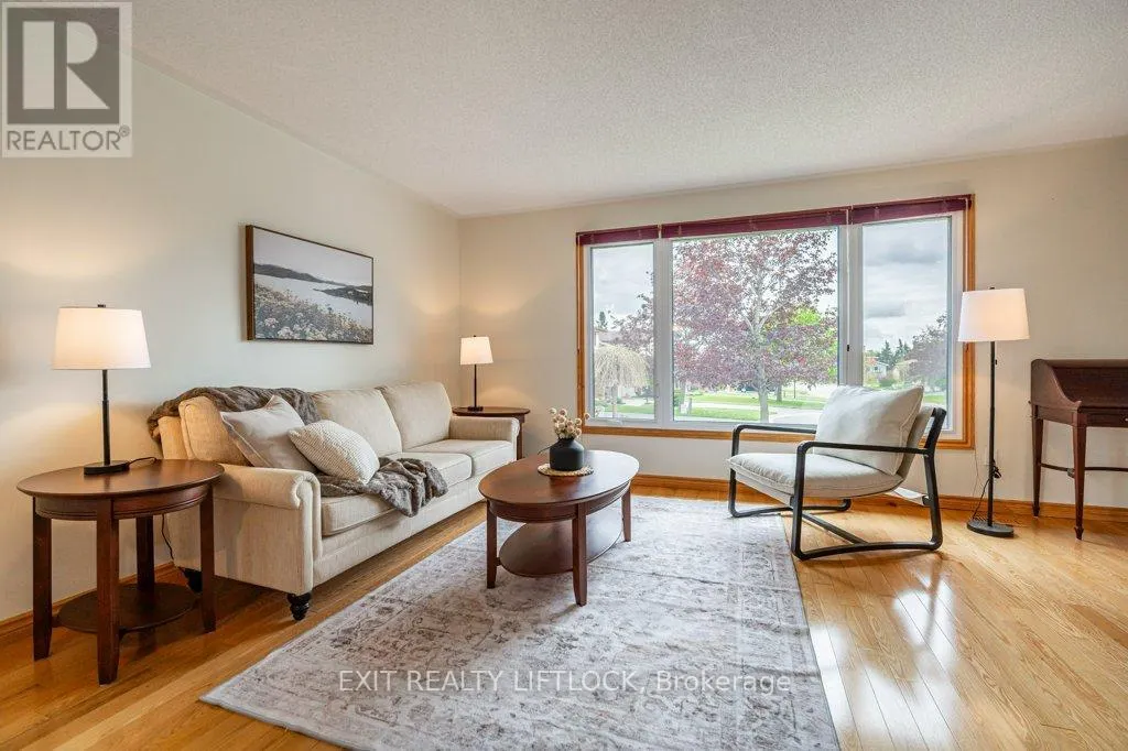 38 CLEARVIEW COURT
