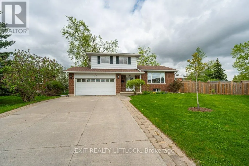 38 CLEARVIEW COURT