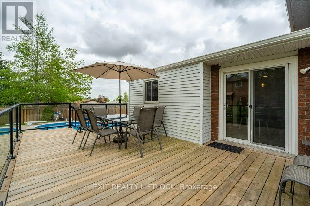 38 CLEARVIEW COURT