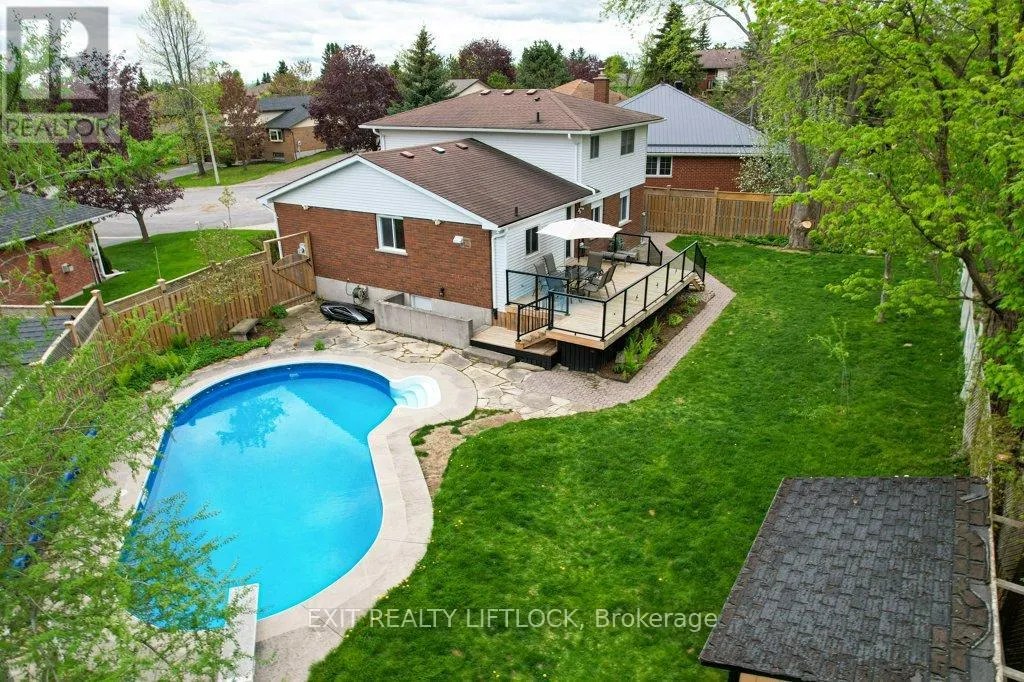38 CLEARVIEW COURT