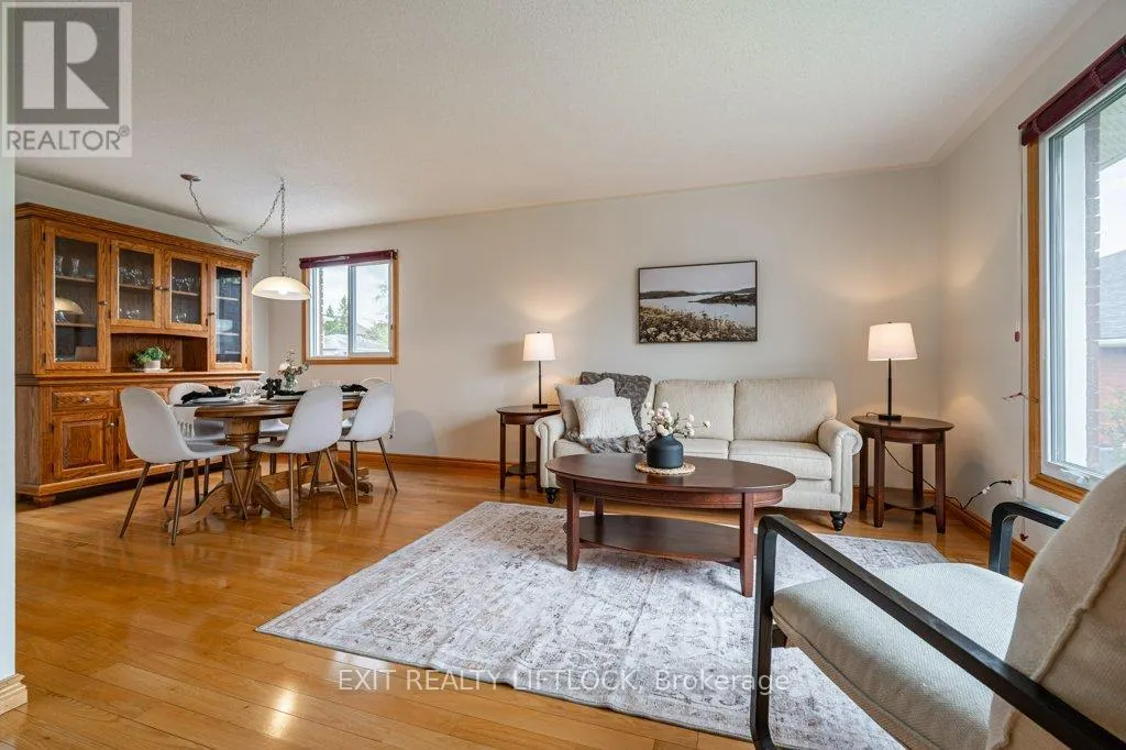 38 CLEARVIEW COURT