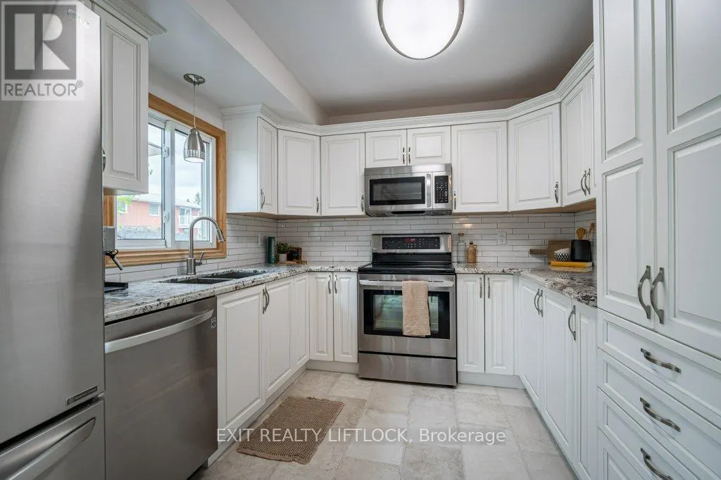 38 CLEARVIEW COURT