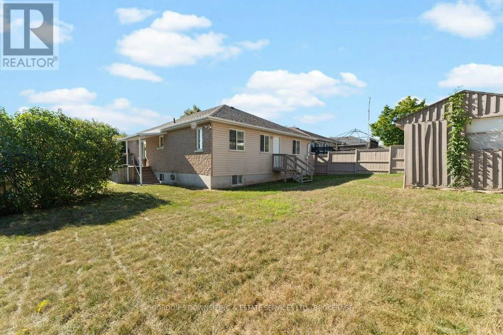 687 ARBOUR CRESCENT