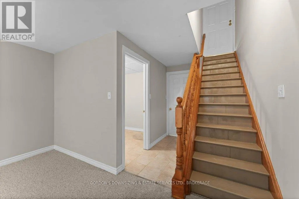 687 ARBOUR CRESCENT