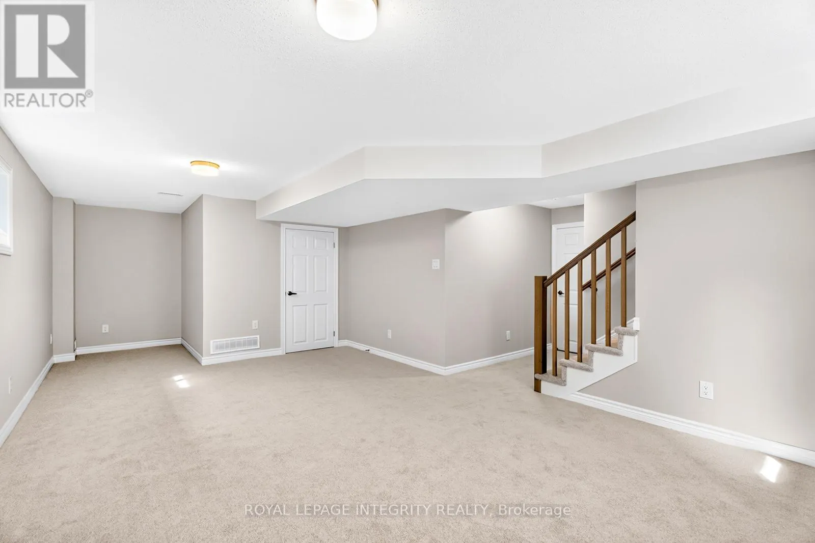 335 LES EMMERSON DRIVE