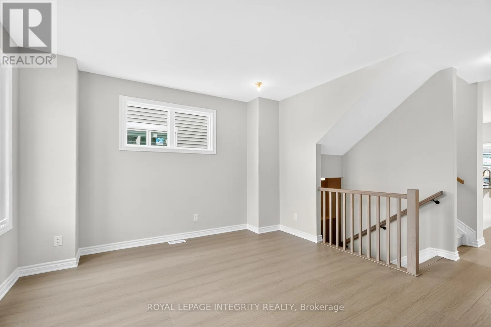 335 LES EMMERSON DRIVE