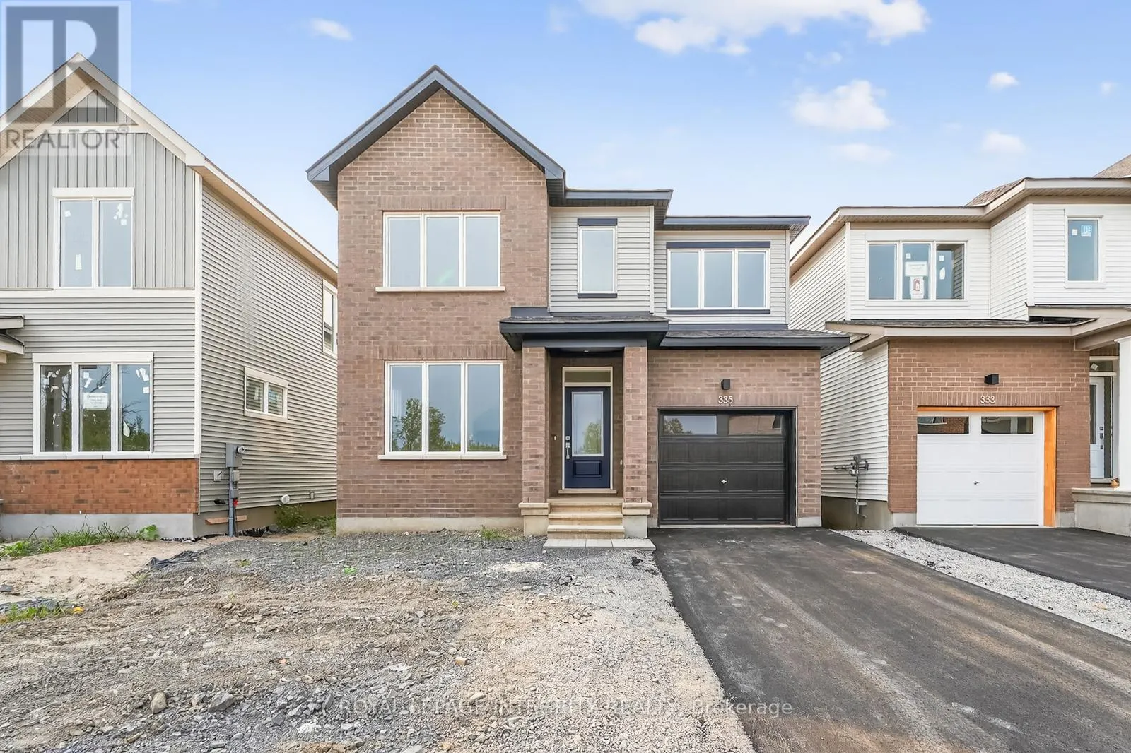 335 LES EMMERSON DRIVE