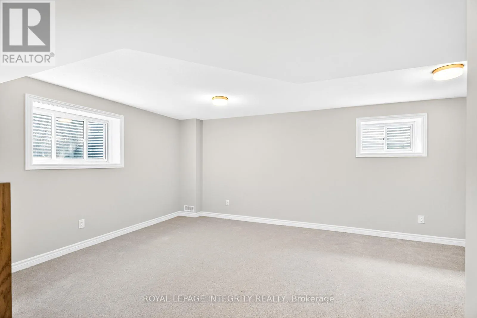 335 LES EMMERSON DRIVE