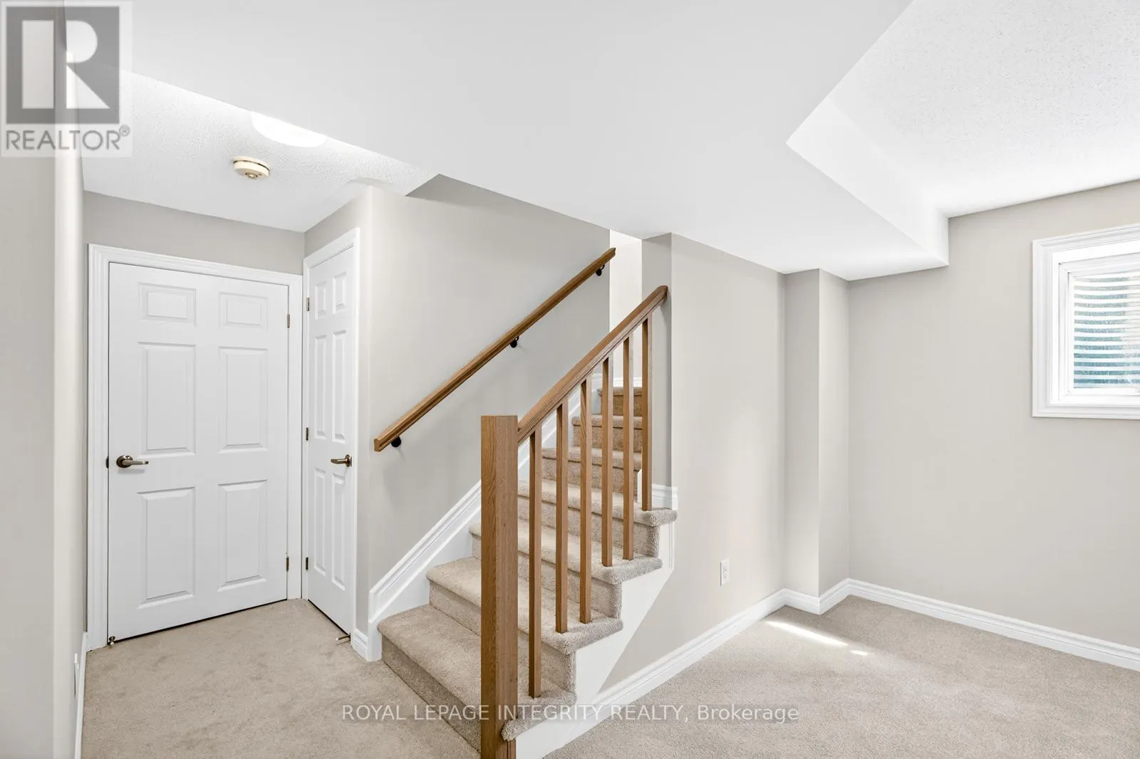 335 LES EMMERSON DRIVE