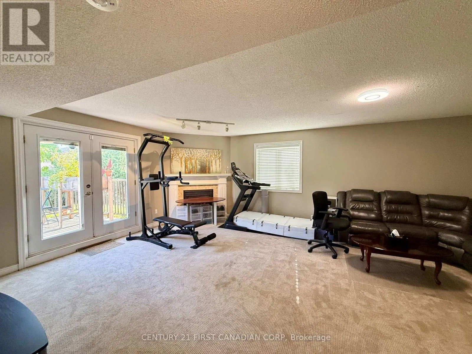 413 AMBLESIDE DRIVE