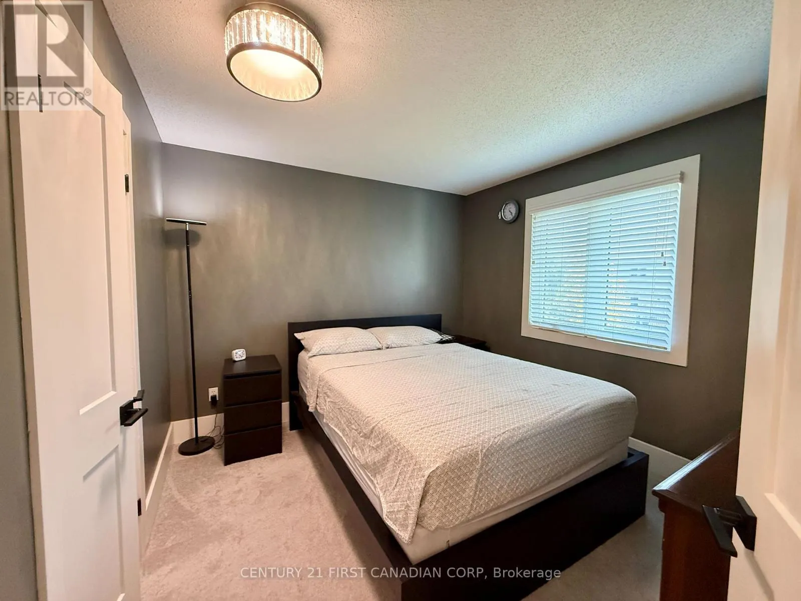 413 AMBLESIDE DRIVE