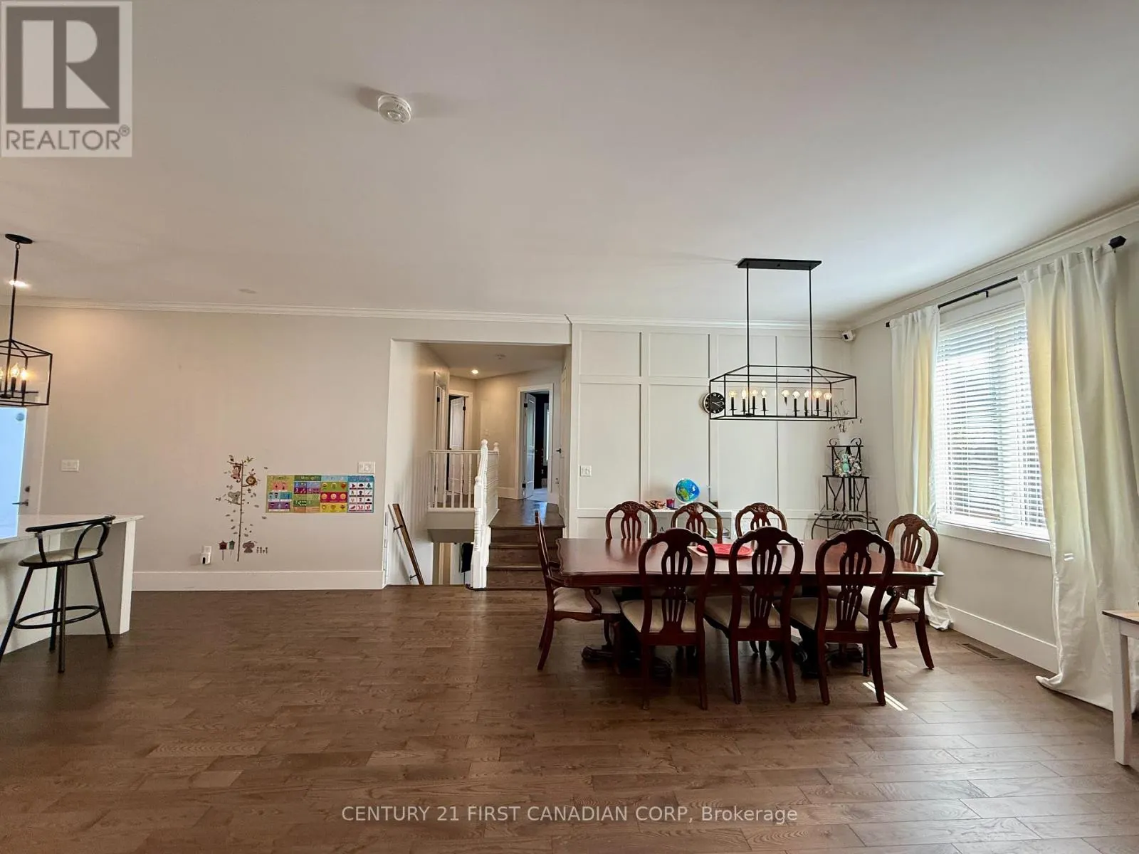 413 AMBLESIDE DRIVE