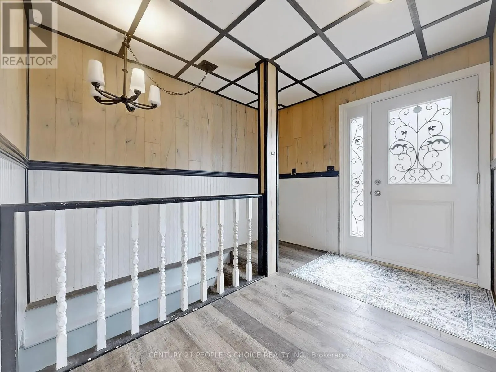 156 MAIN STREET W