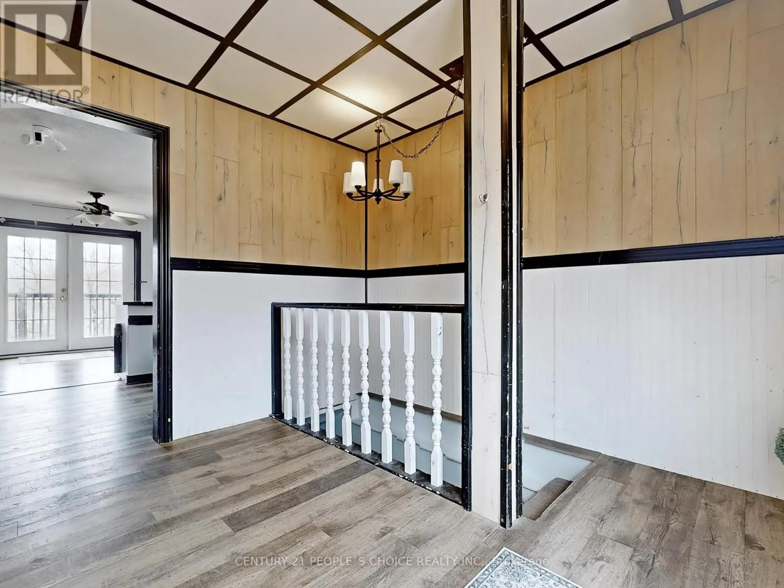 156 MAIN STREET W