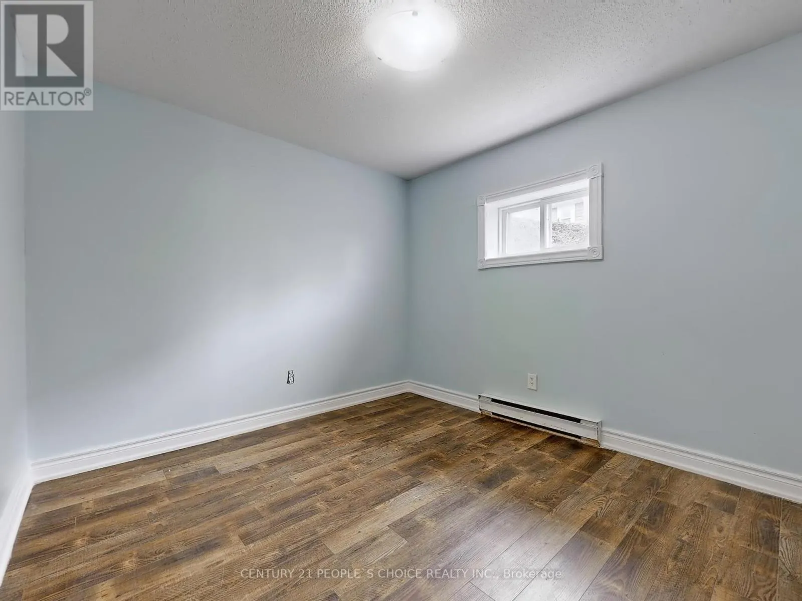156 MAIN STREET W