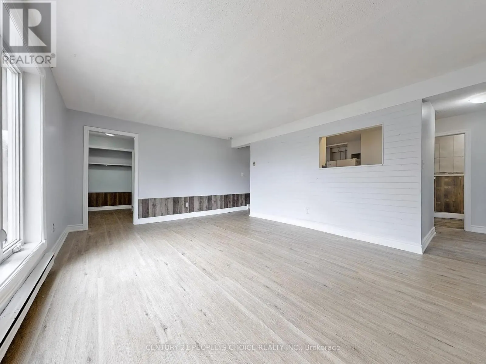 156 MAIN STREET W