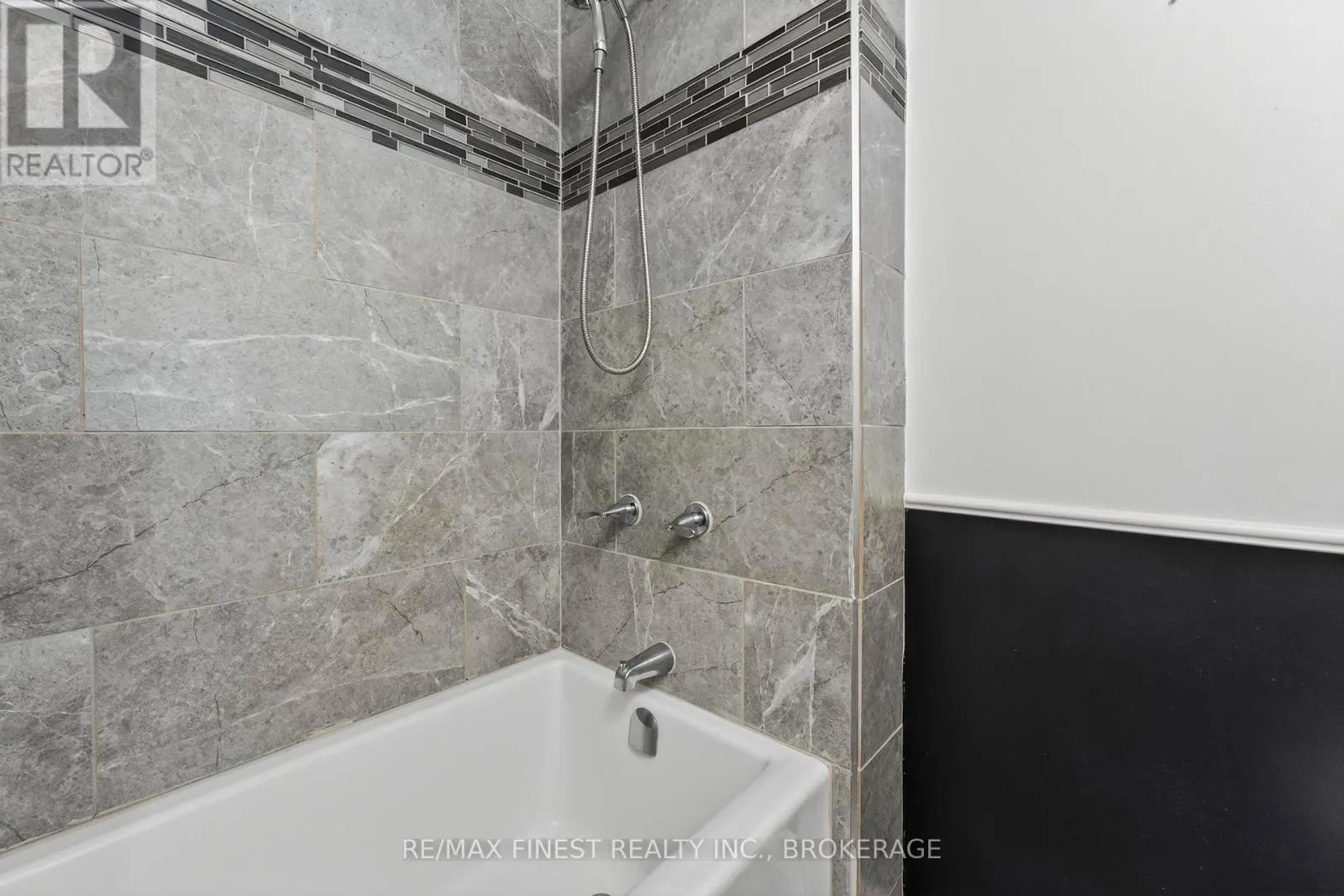 25 MEADOW LANE