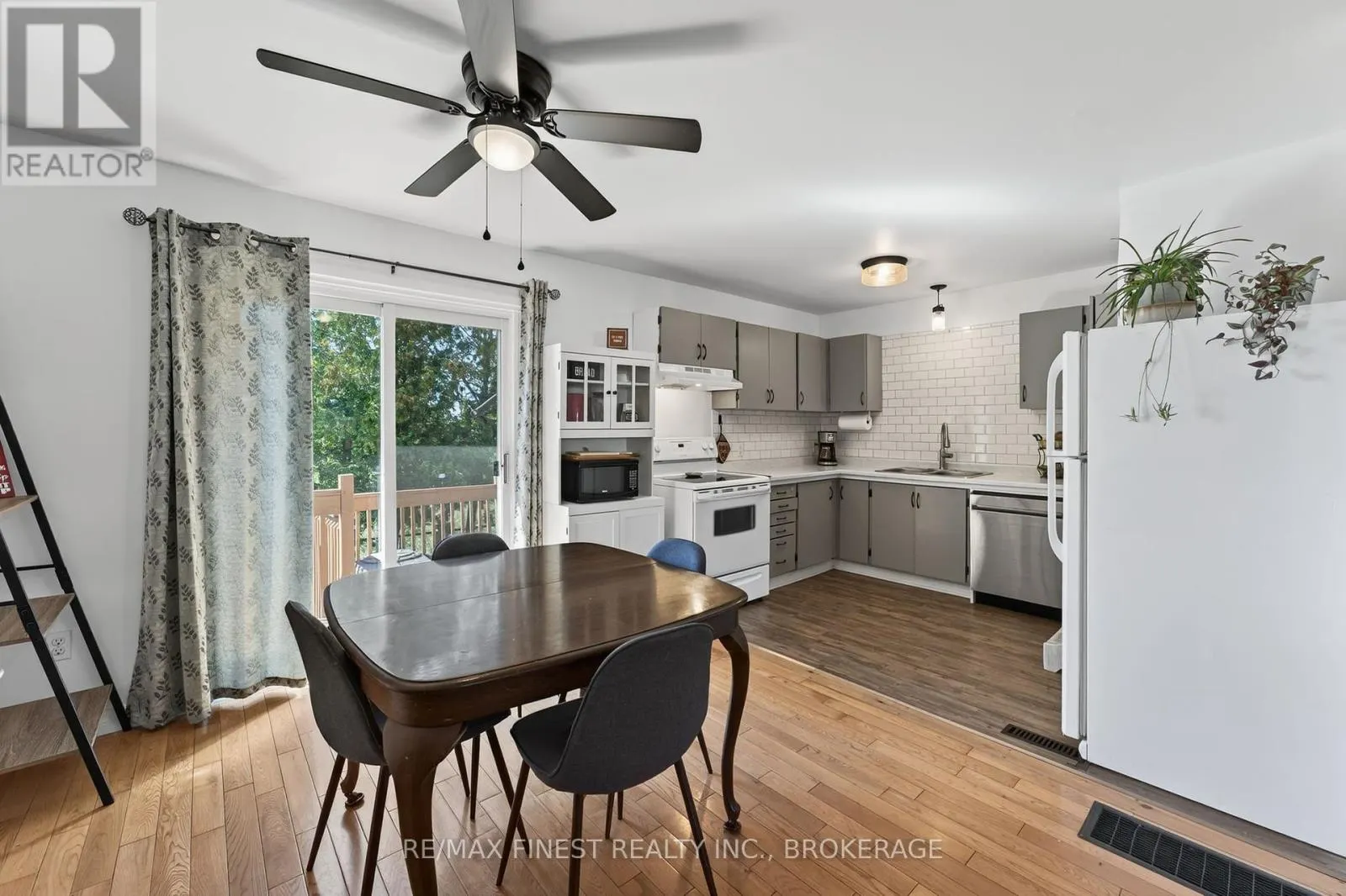 25 MEADOW LANE
