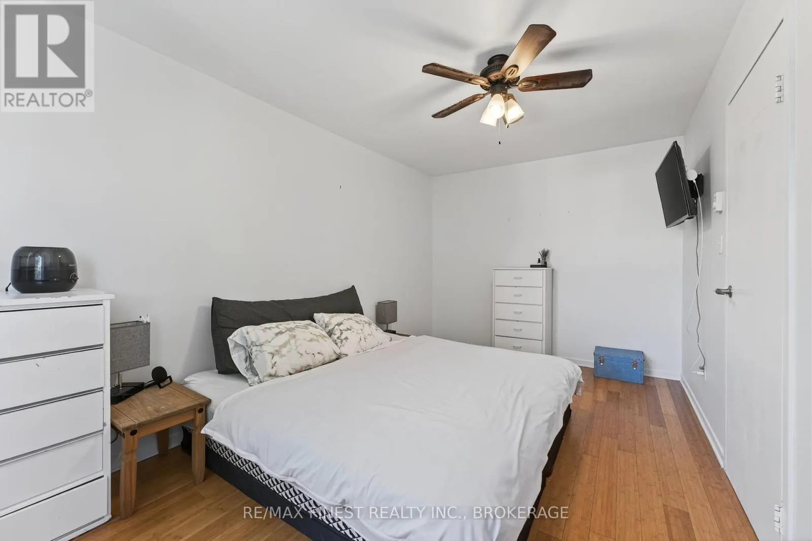 25 MEADOW LANE