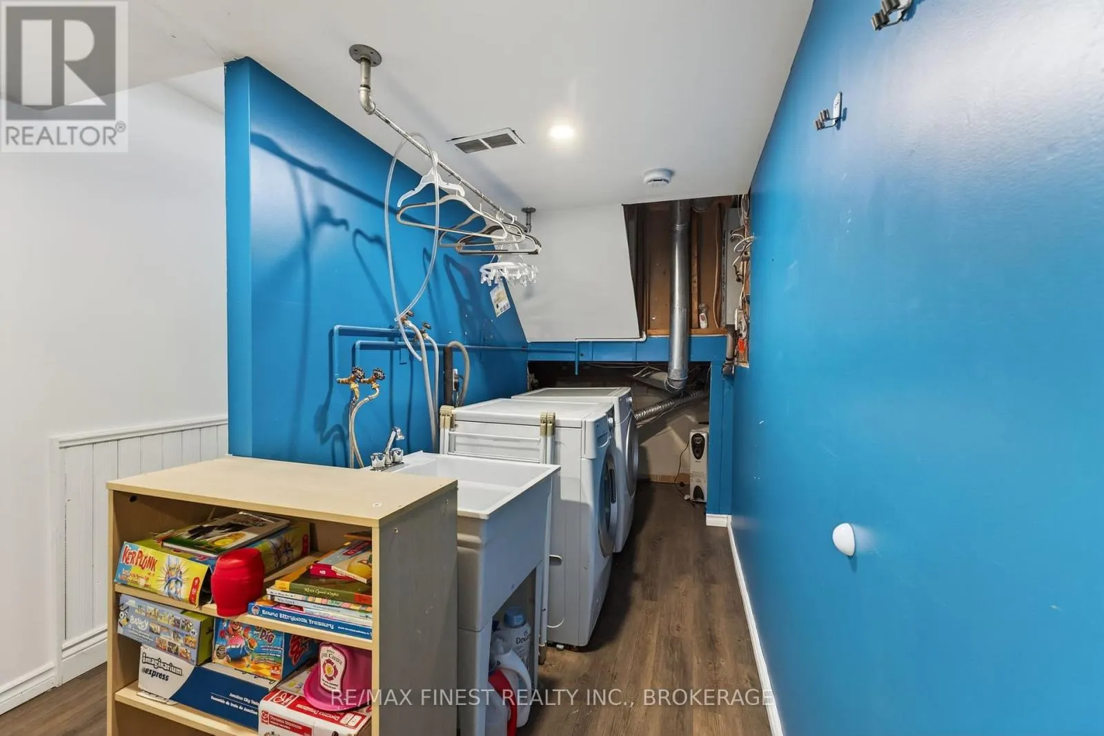 25 MEADOW LANE