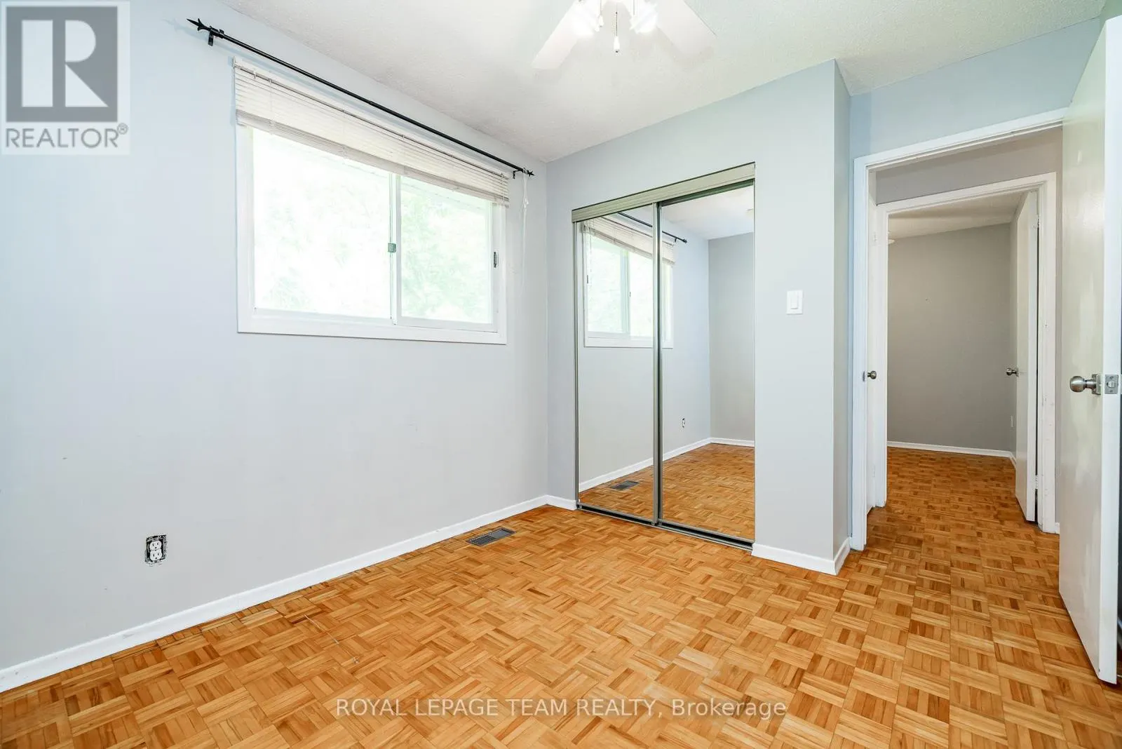 10 - 105 PARKINSON ST STREET