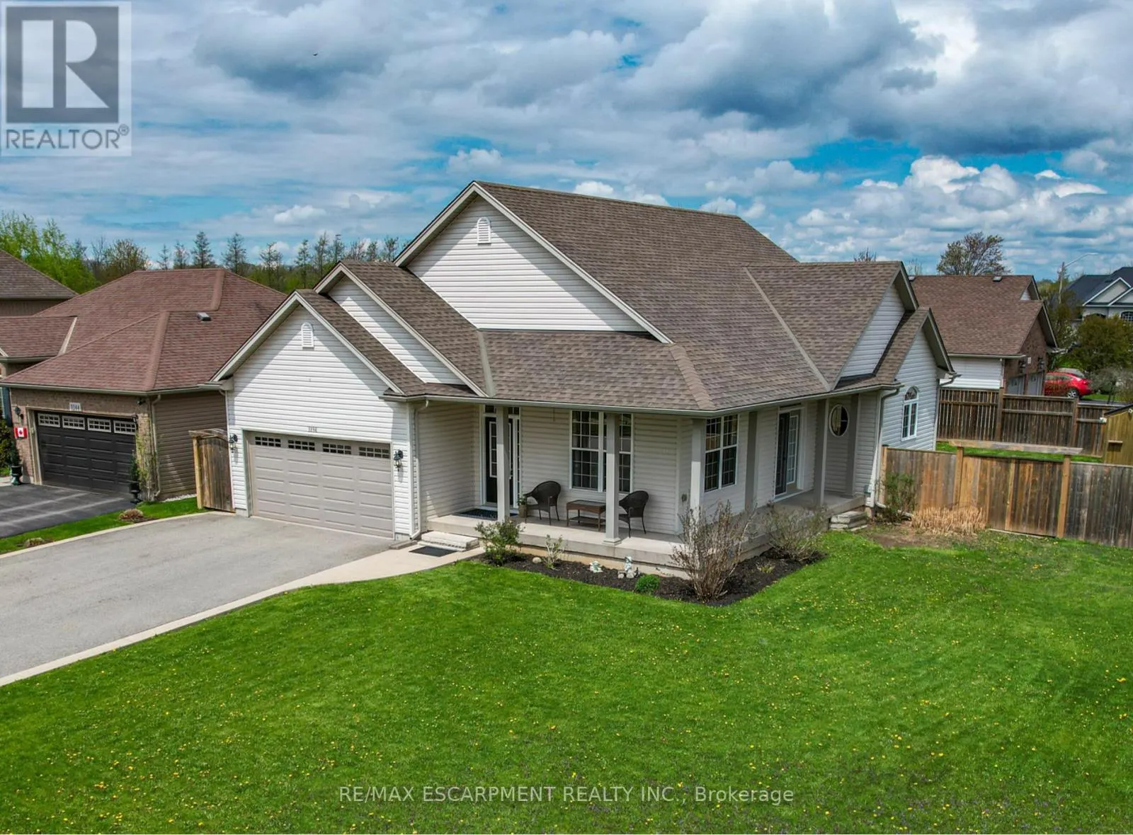 3238 CHARLESTON DRIVE