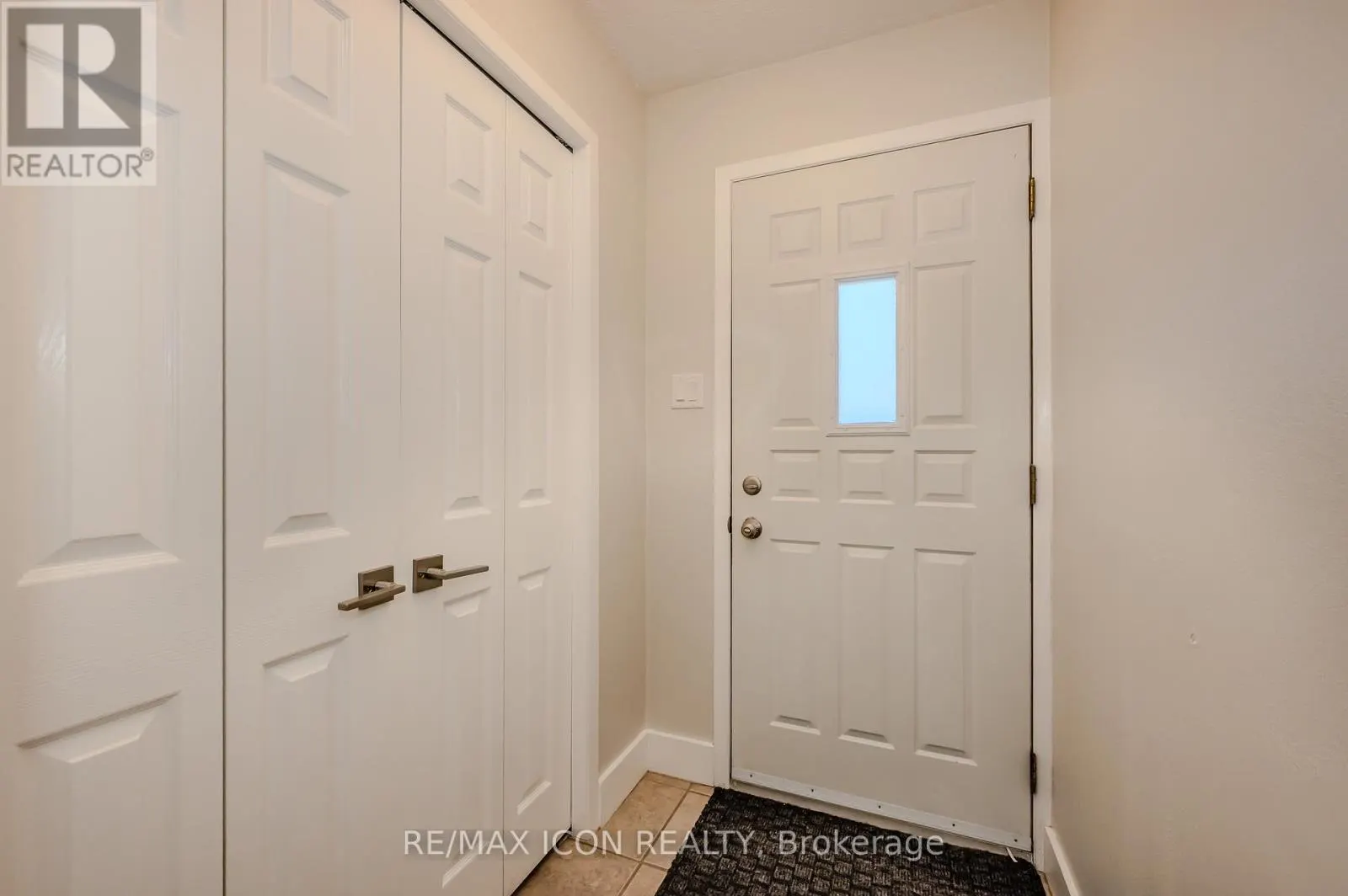 12 - 337 KINGSWOOD DRIVE