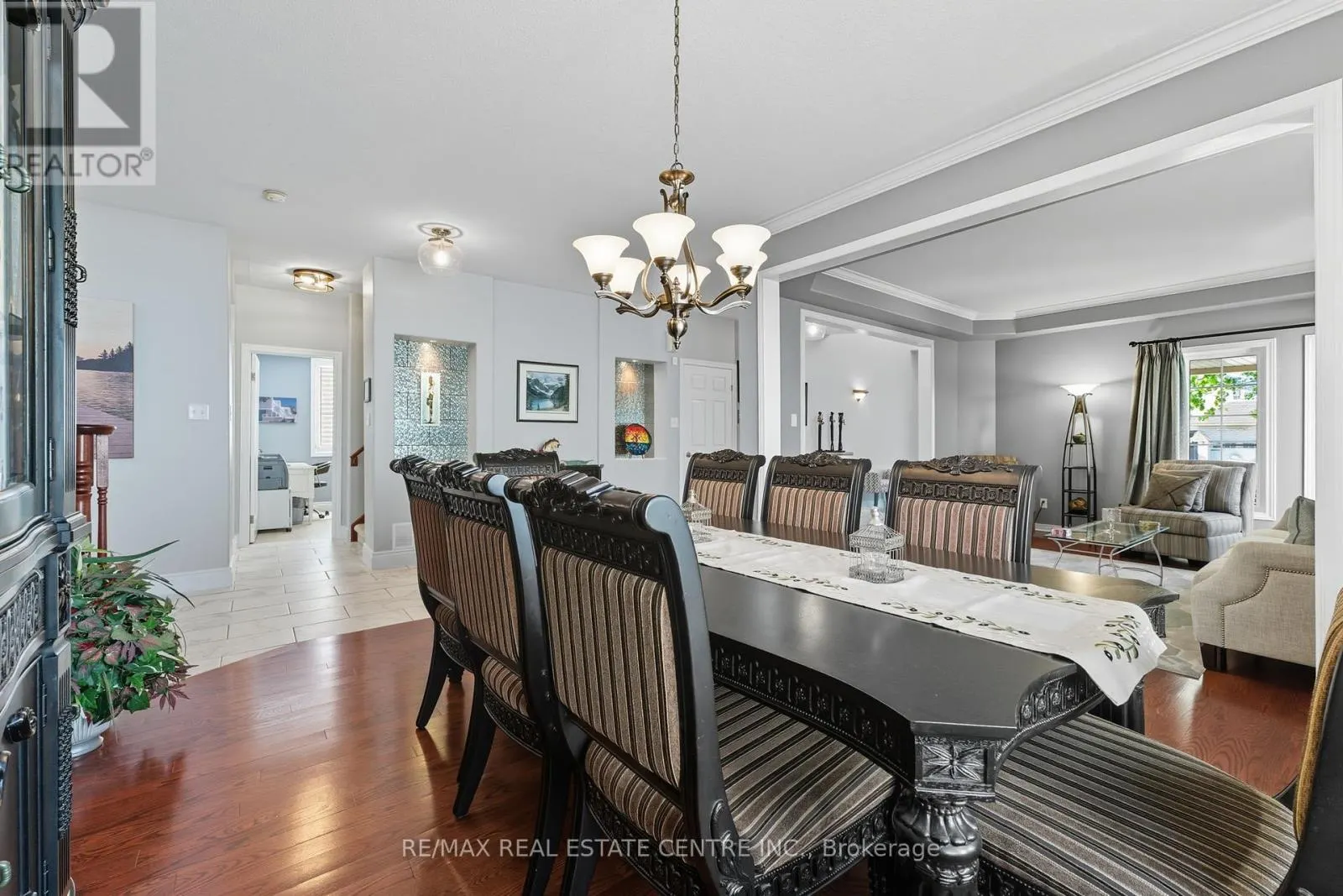 58 WINDING WOOD CRESCENT