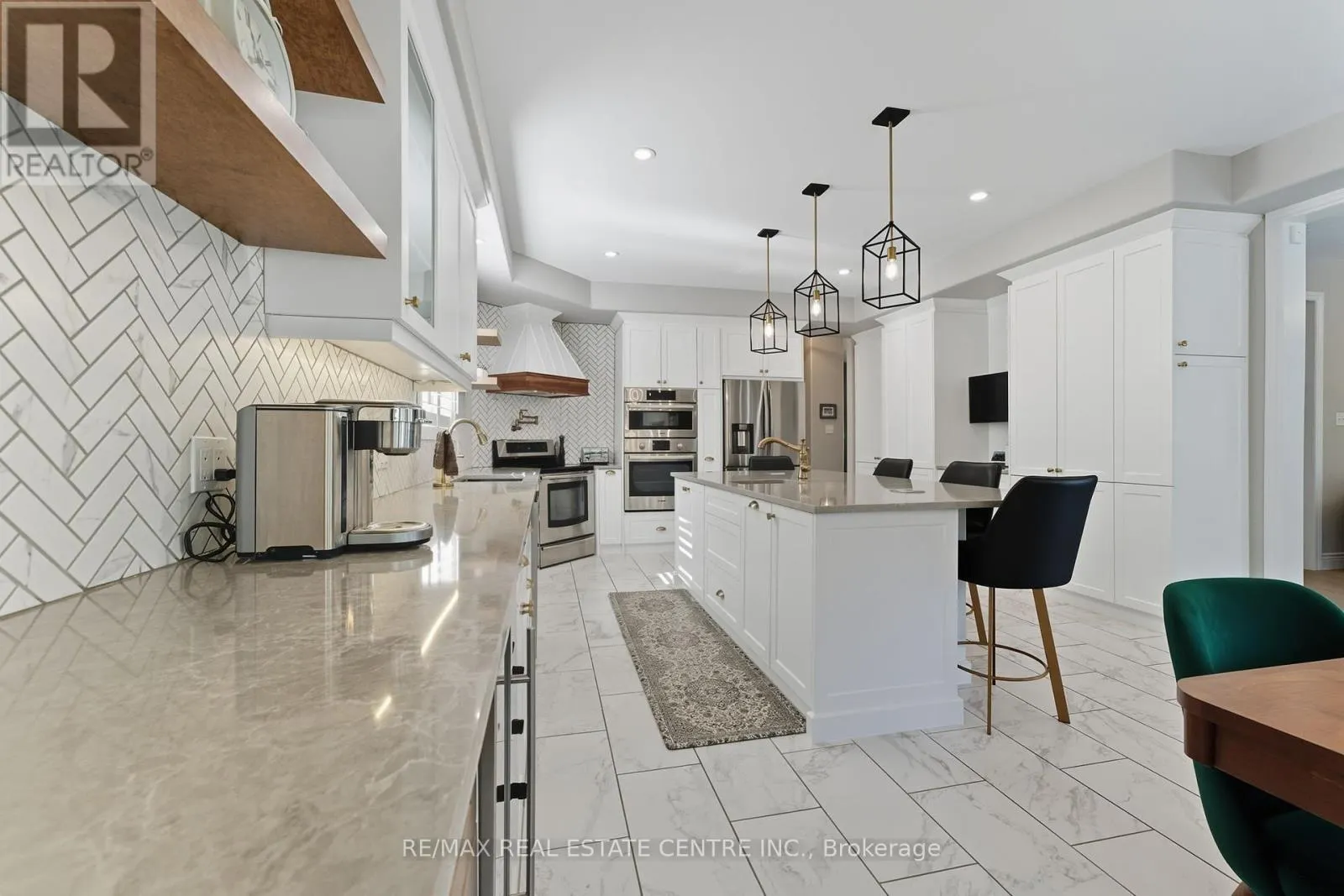58 WINDING WOOD CRESCENT