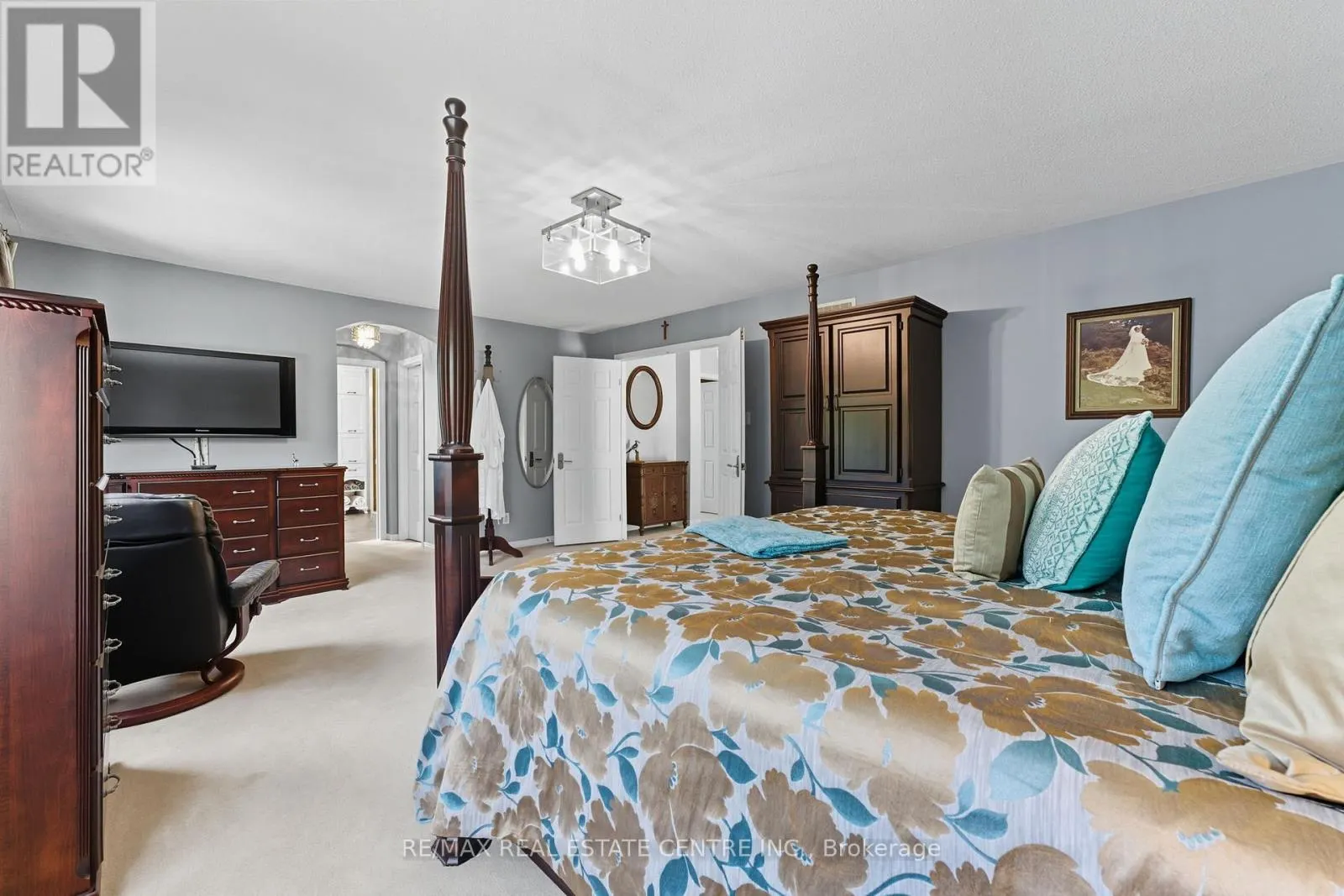 58 WINDING WOOD CRESCENT