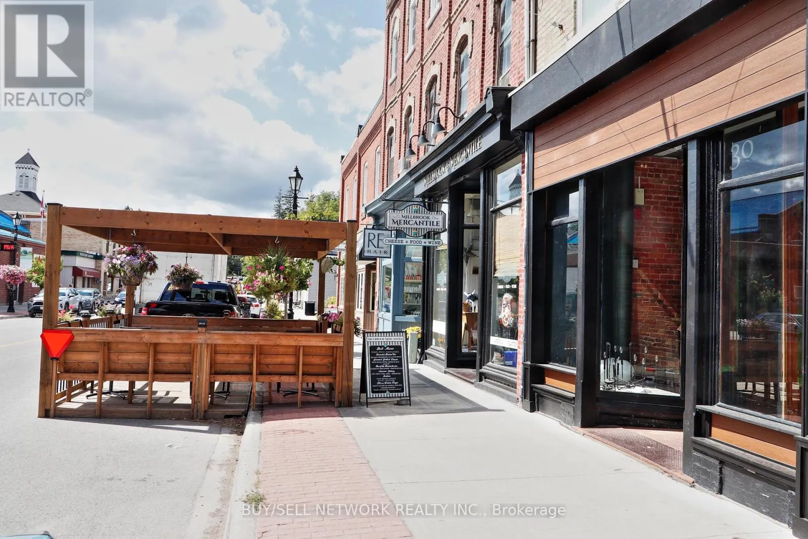 28 KING STREET E