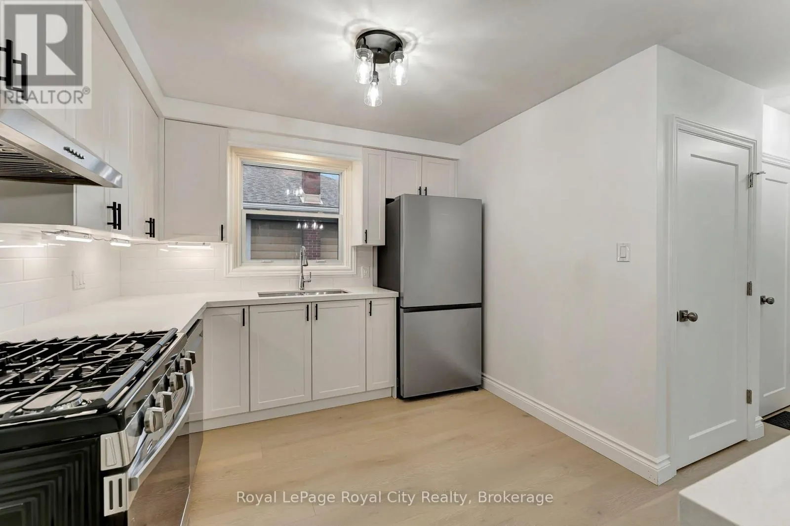 379 EAST 27TH STREET