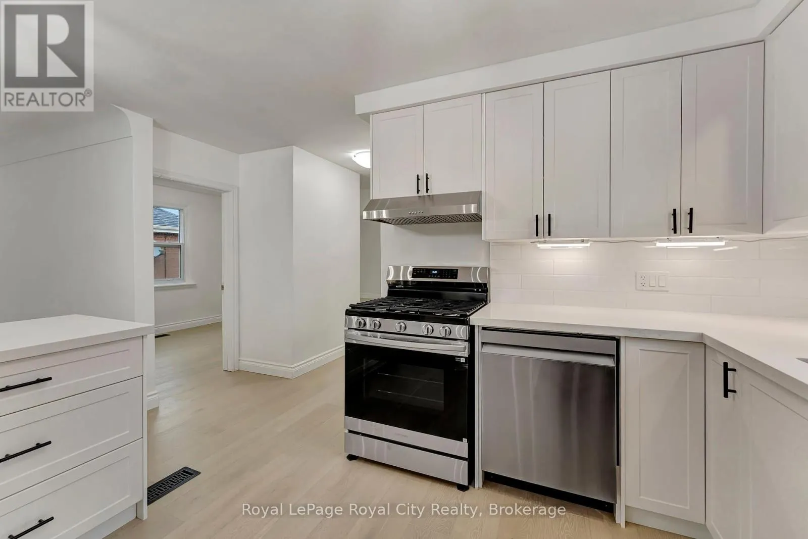 379 EAST 27TH STREET