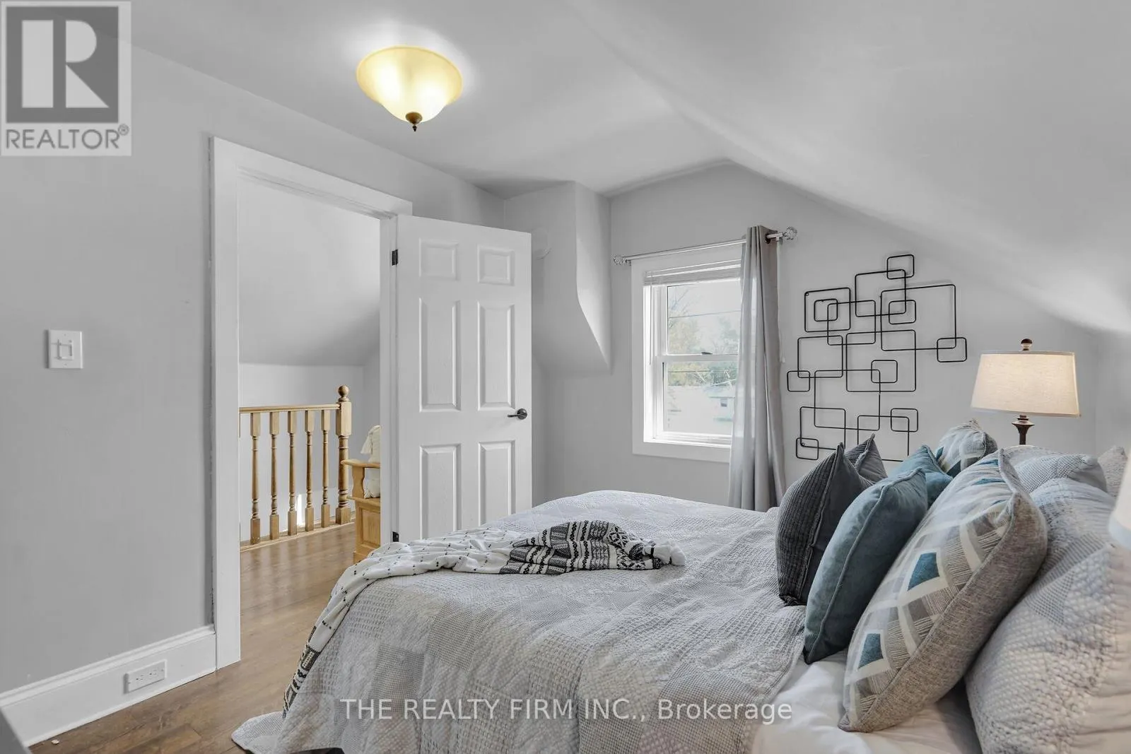 278 UPPER QUEEN AVENUE