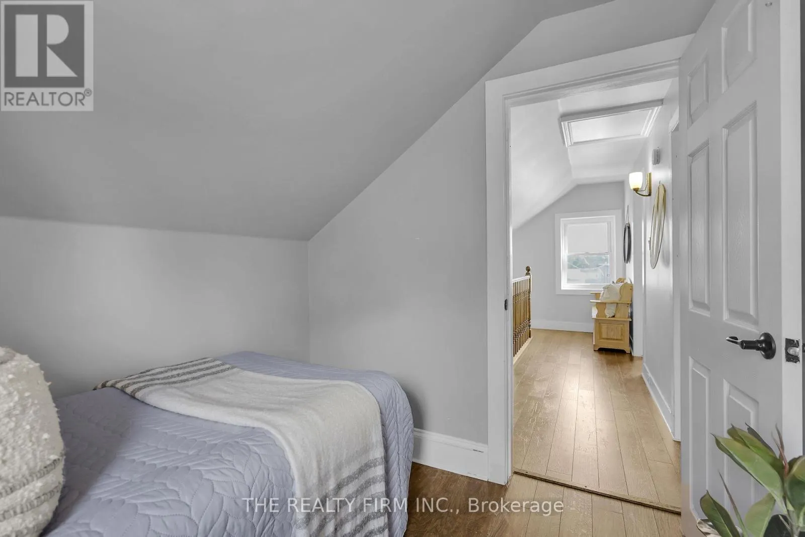 278 UPPER QUEEN AVENUE