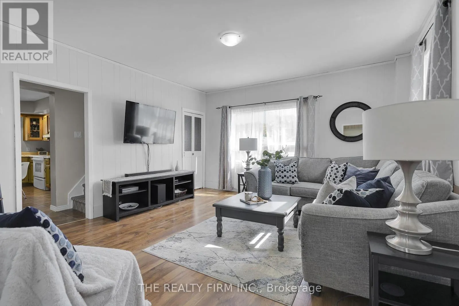 278 UPPER QUEEN AVENUE