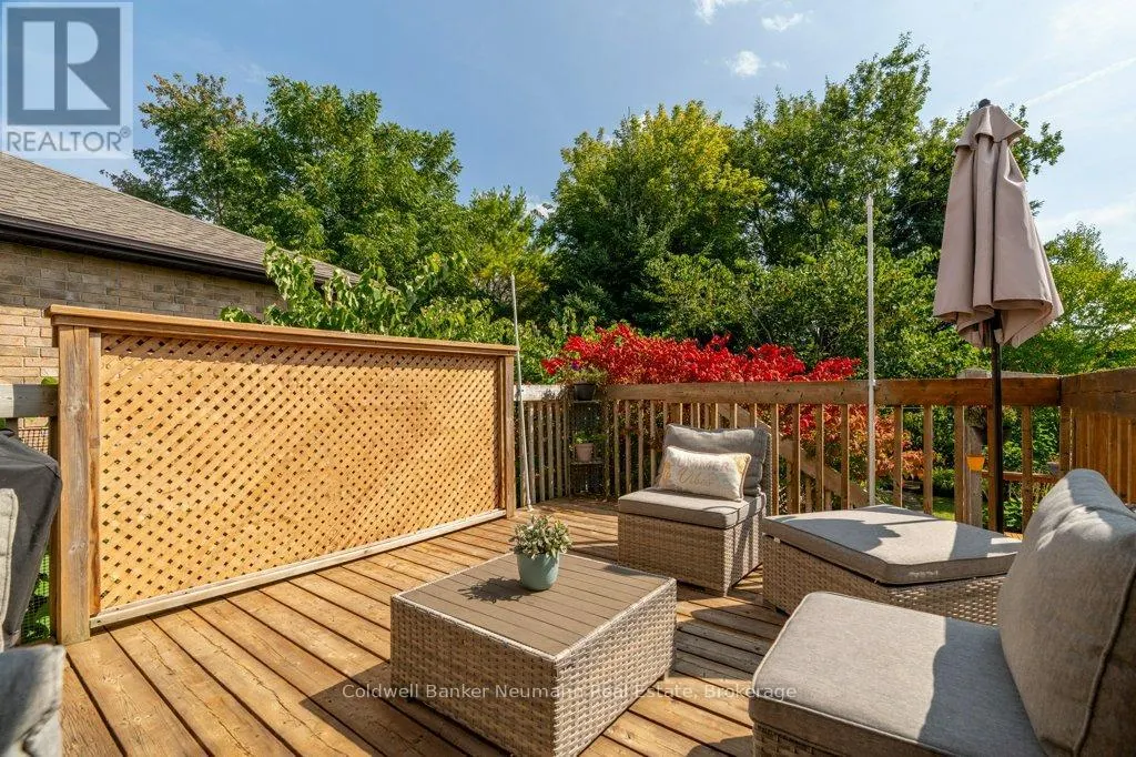 71 WAXWING CRESCENT