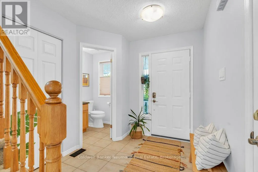 71 WAXWING CRESCENT