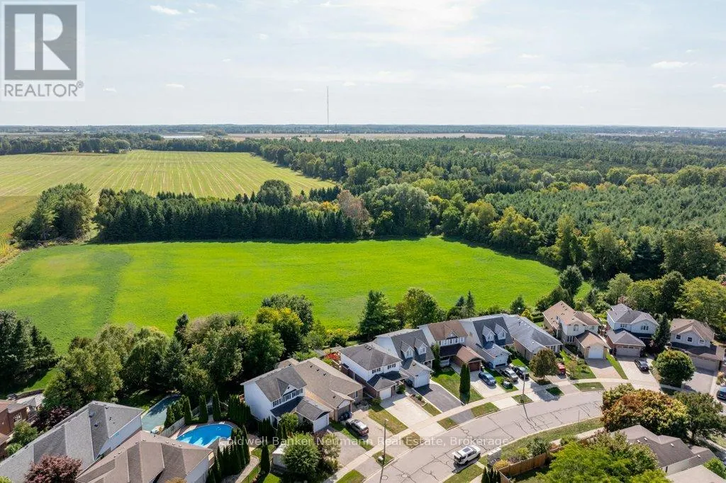 71 WAXWING CRESCENT